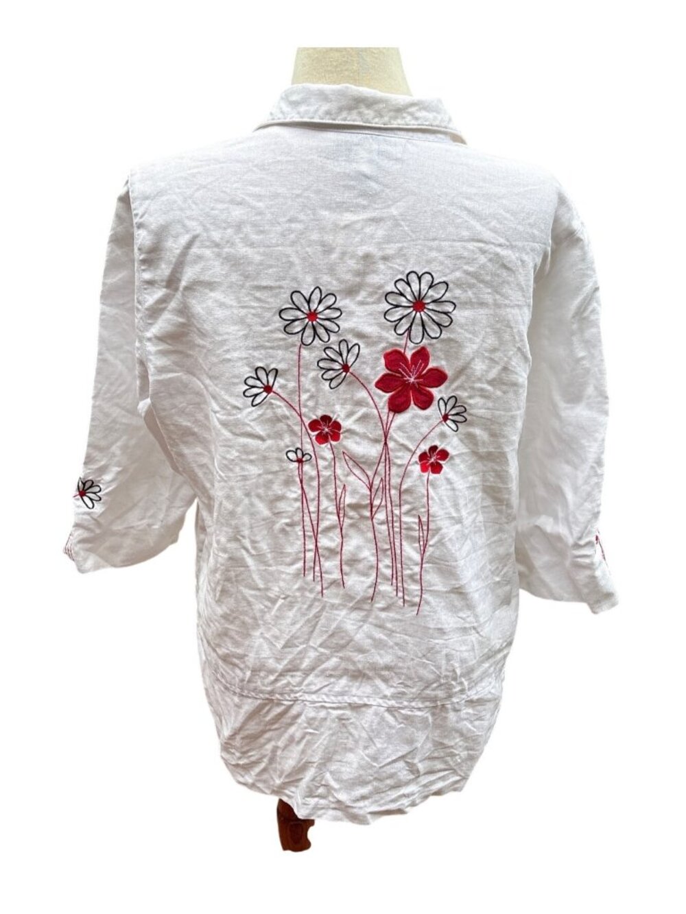White Linen Button Down Shirt With Floral Embroidery Womens Large